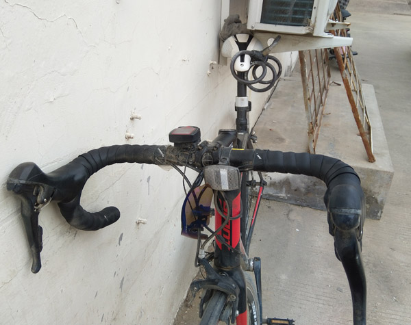 非机动车道骑车 逆行请靠左